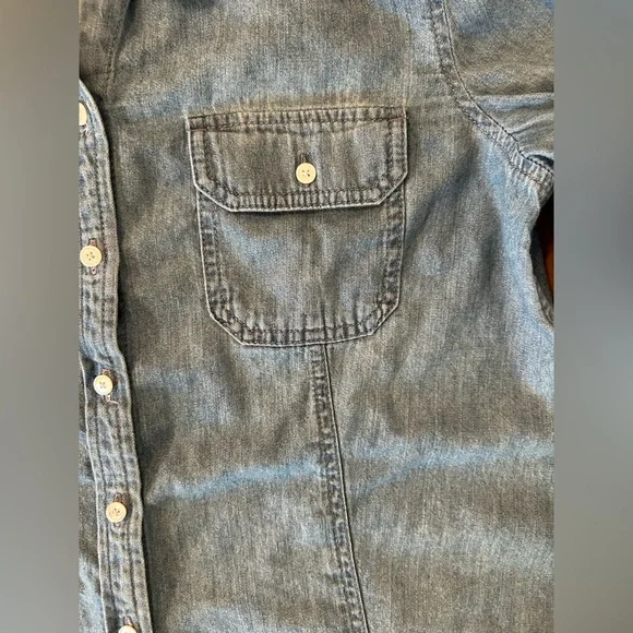 Talbot’s long sleeve chambray button‎ down shirt. 12 petite. - Picture 2 of 6